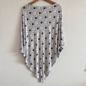 Milkmaid Goods Nursing cover poncho one size fits most